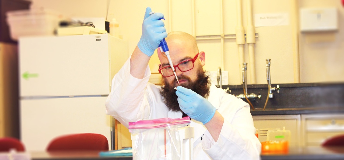 student performing PCR